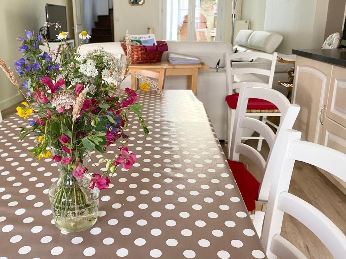 La Maison Des Remparts - Gite 3 Etoiles Pour 8 Pers A 洛什 外观 照片