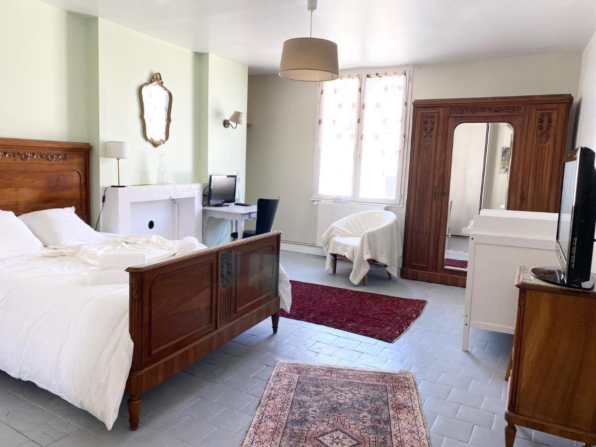 La Maison Des Remparts - Gite 3 Etoiles Pour 8 Pers A 洛什 外观 照片