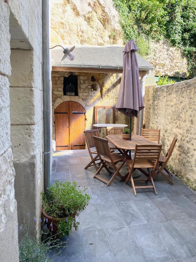 La Maison Des Remparts - Gite 3 Etoiles Pour 8 Pers A 洛什 外观 照片